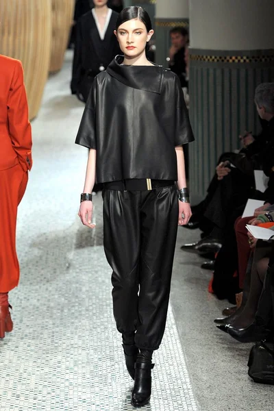 Look 33